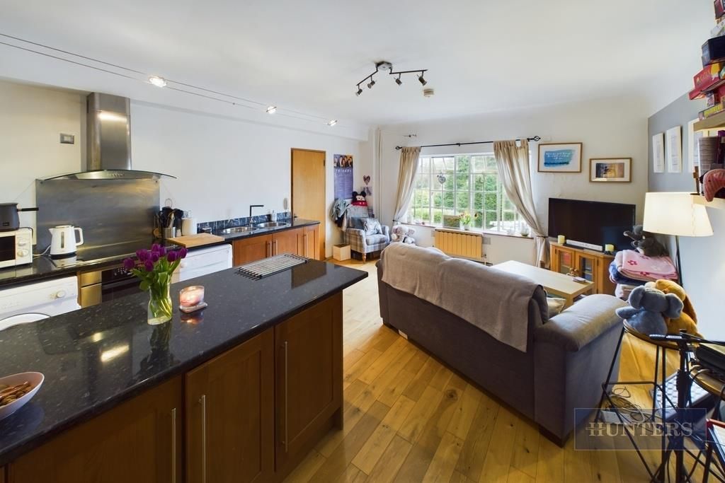 Property photo 2 of 15 Cam01645G0-Pr0139-Still007.Jpg