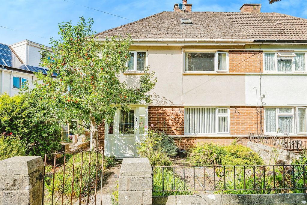 Property photo 1 of 19