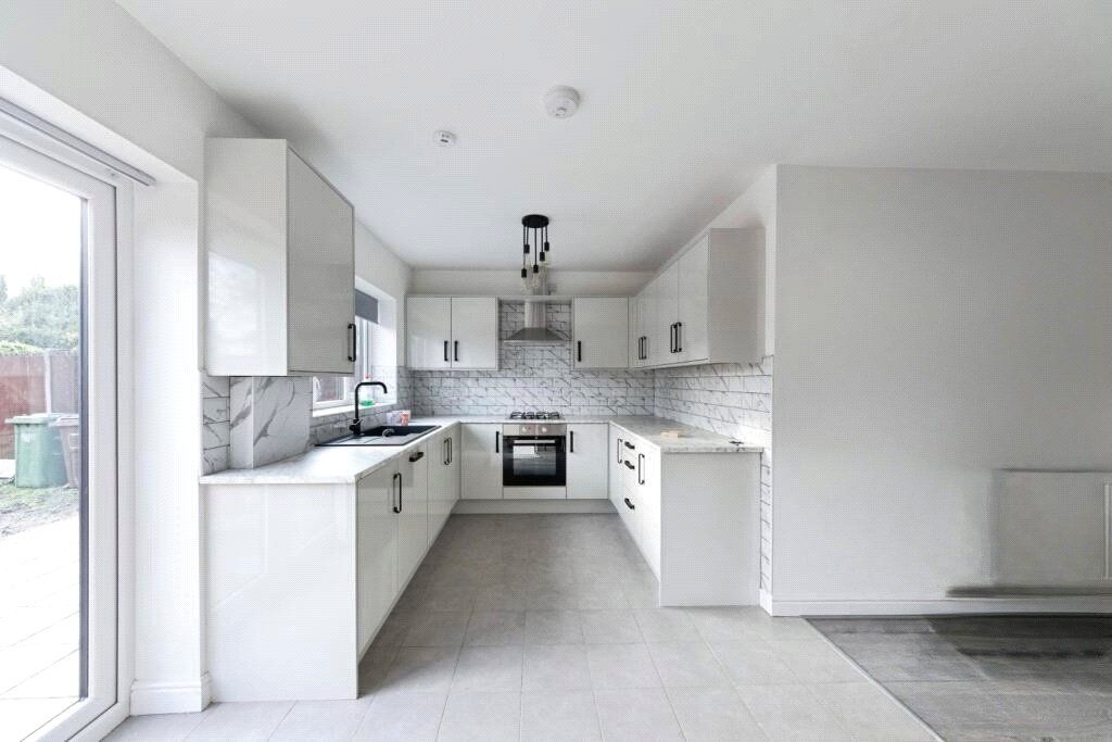 Property photo 2 of 22 Picture No. 48