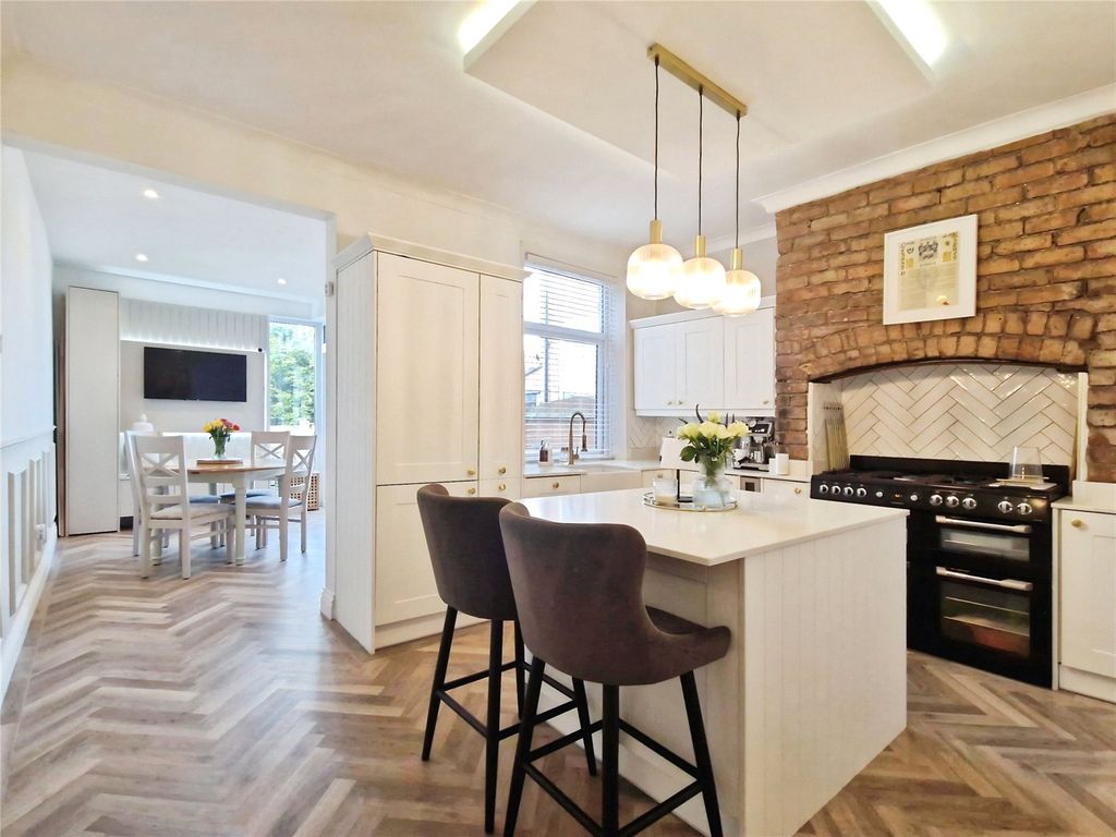 Property photo 3 of 19 Picture No. 05