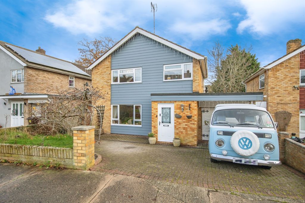 Property photo 1 of 17