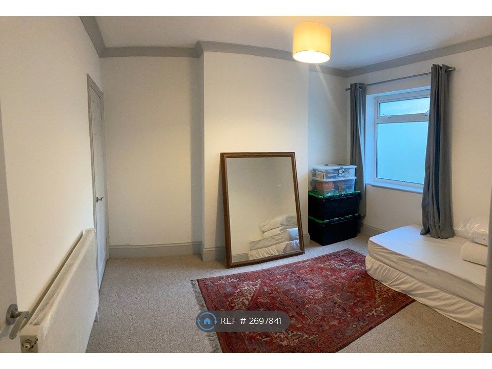 Property photo 3 of 7 Bedroom 2