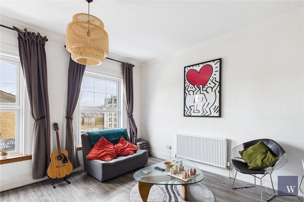 Property photo 3 of 16 Picture No. 05