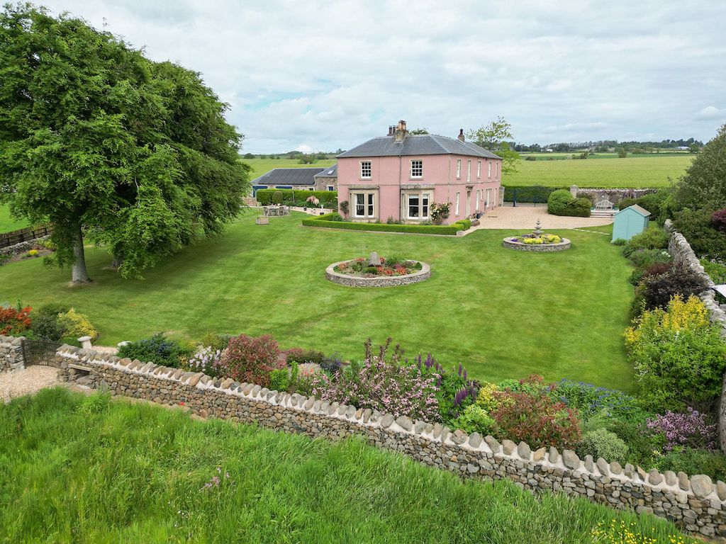 Property photo 1 of 73 Cakemuir