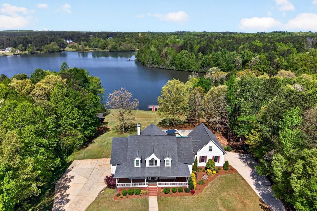 Property photo 1 of 31