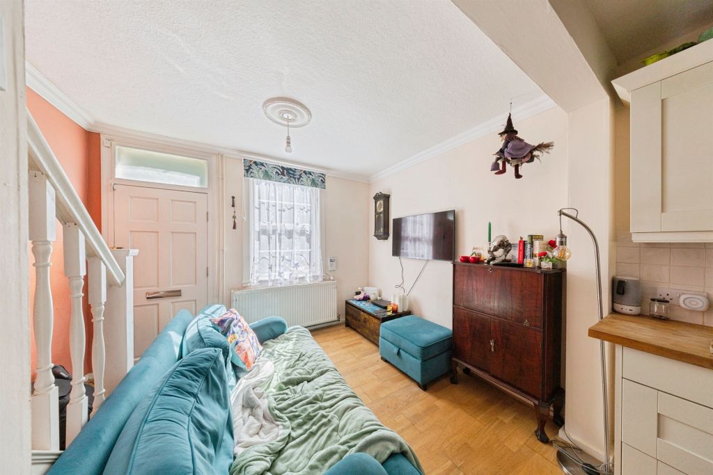 Property photo 2 of 17