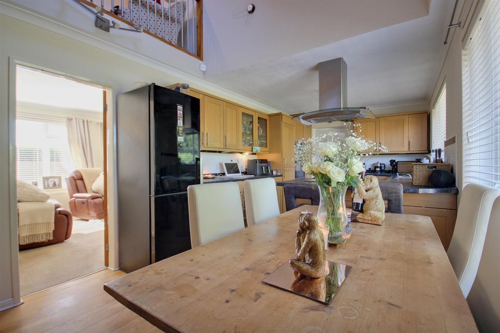 Property photo 2 of 27 Townside (20).Jpg