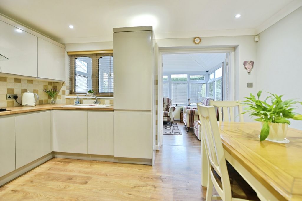 Property photo 2 of 20 Pbox-Img.Jpg