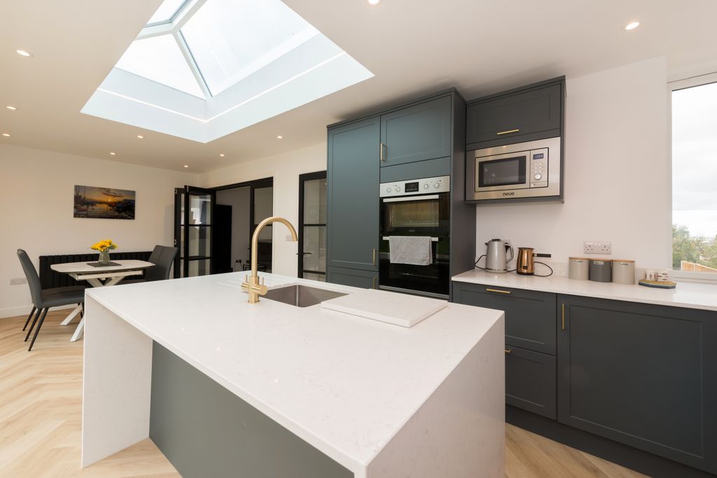 Property photo 3 of 21 Kitchen Area