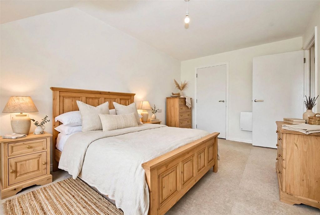 Property photo 3 of 11 CGI Bed Apt 43