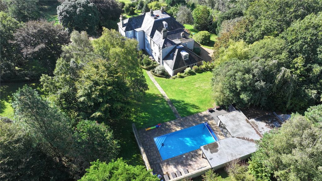 Property photo 3 of 69 Picture No. 72