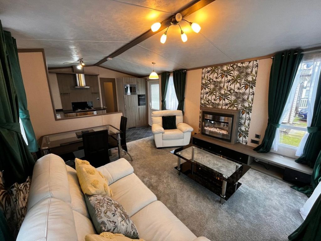 Property photo 1 of 8 Fin4