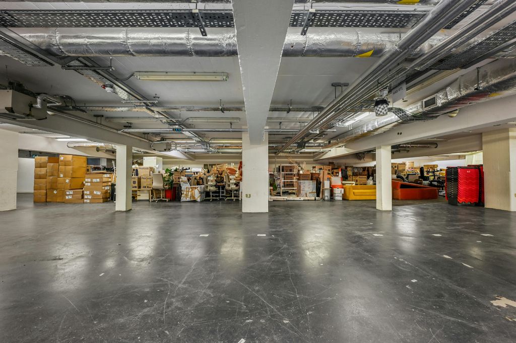 Property photo 2 of 13 Office