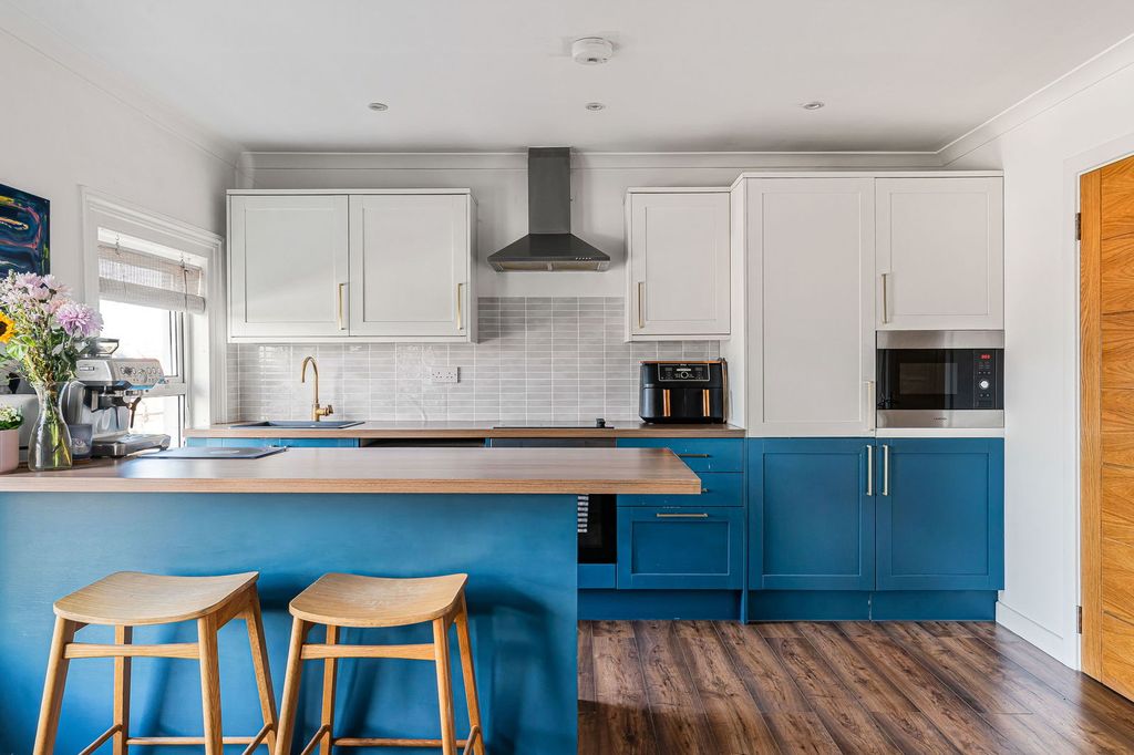 Property photo 3 of 13