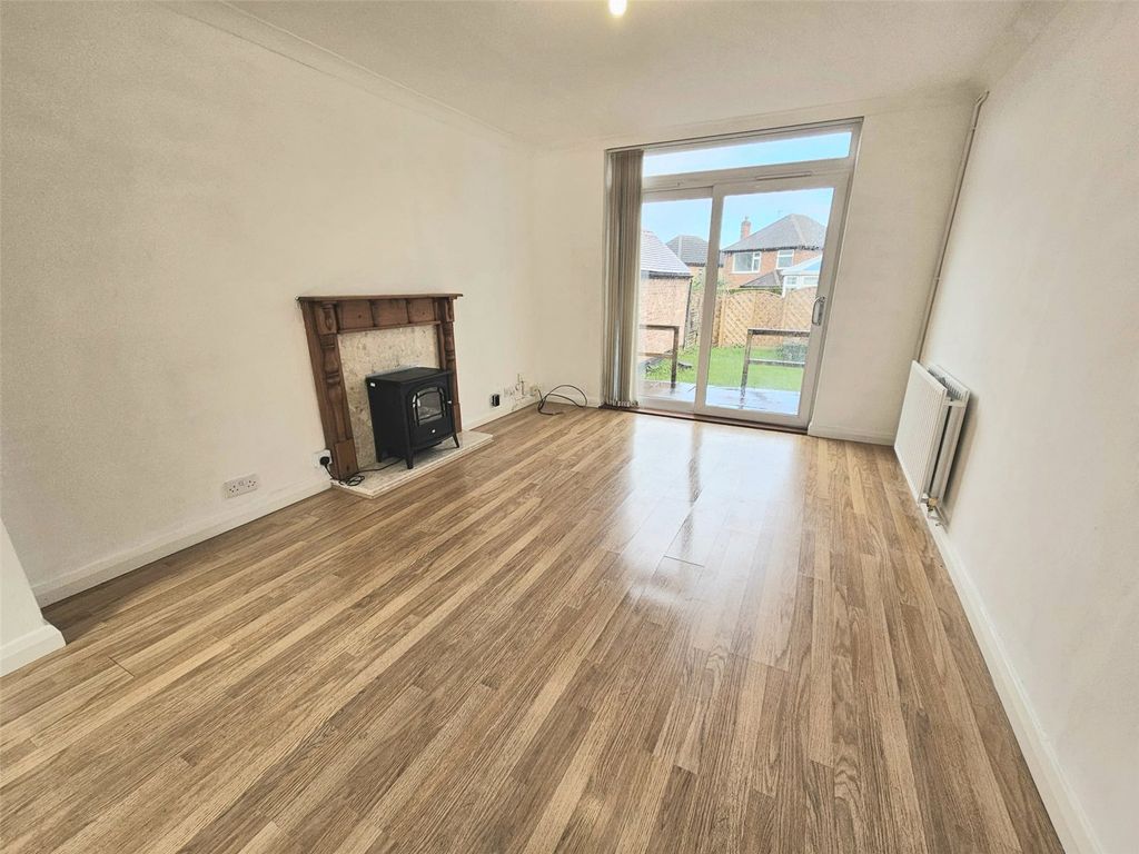 Property photo 2 of 11 Picture No. 18