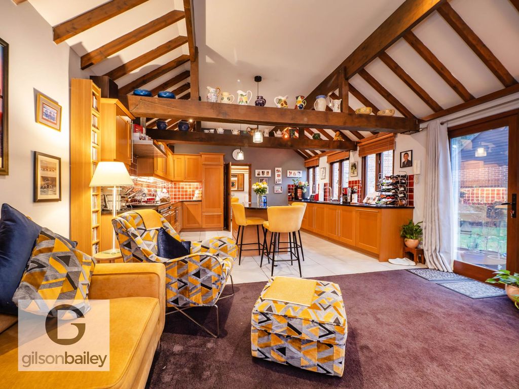 Property photo 2 of 30