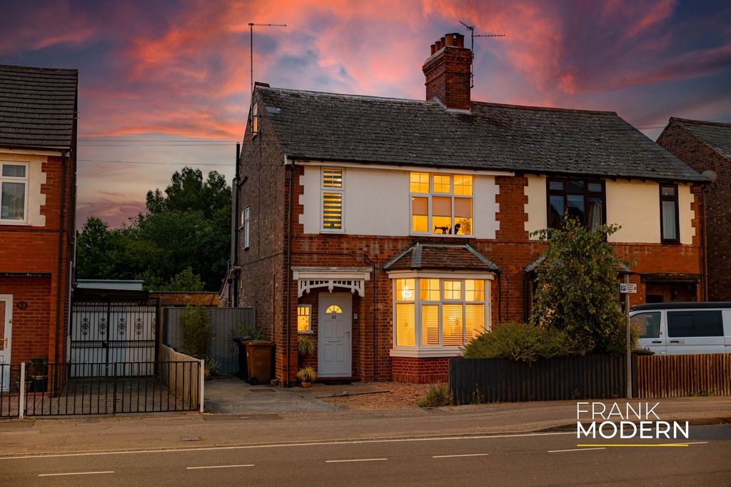 Property photo 1 of 31 Dusk