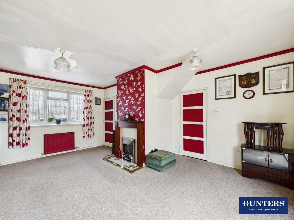 Property photo 3 of 12 Living Room
