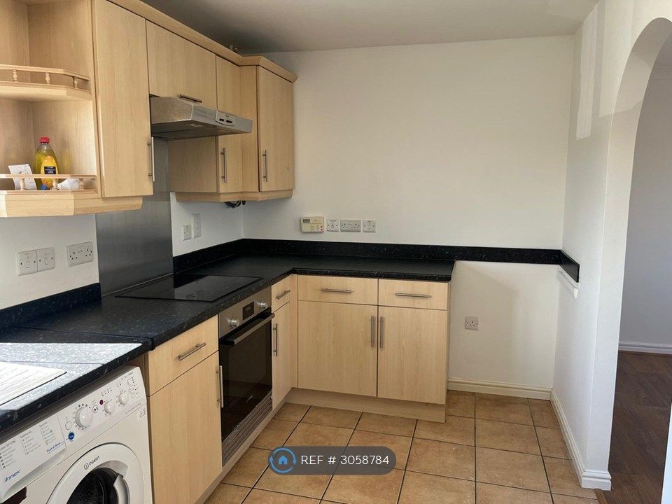 Property photo 3 of 12