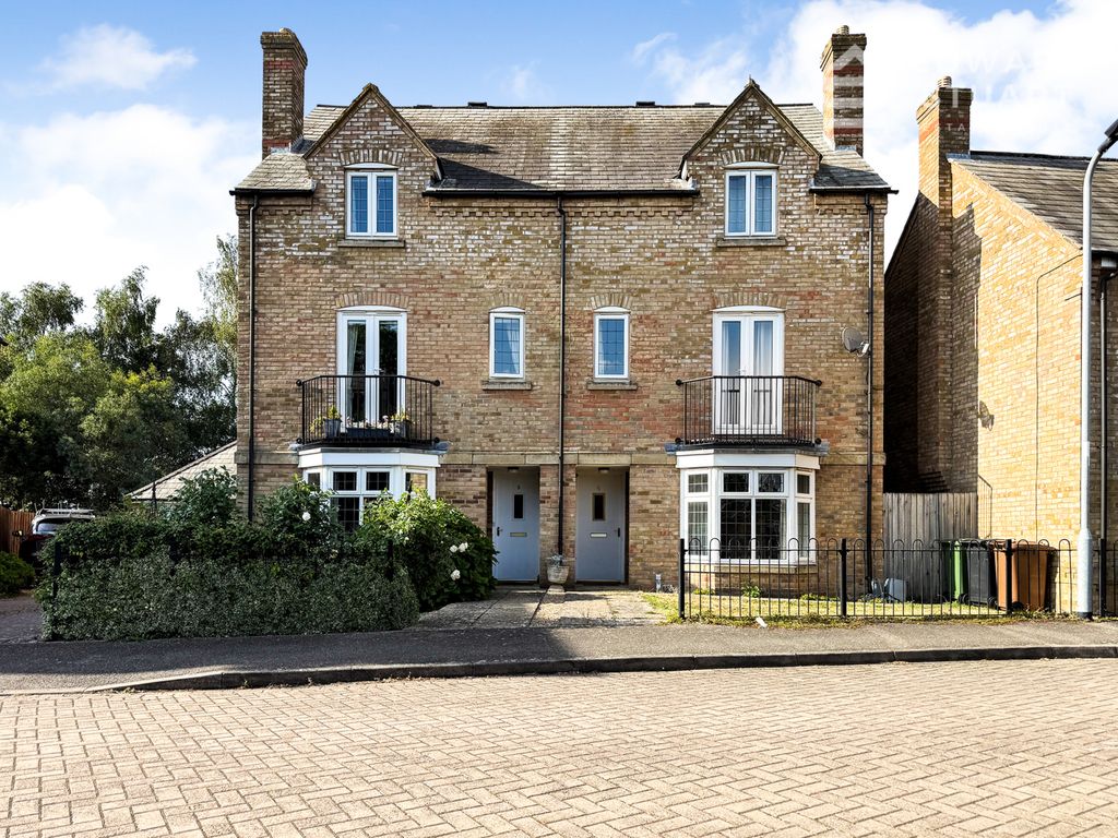 Property photo 1 of 16 4 Bedroom Semi Detached For Sale