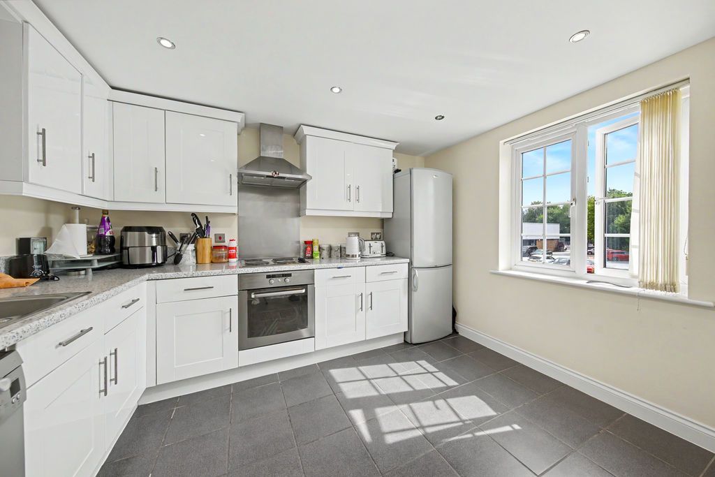 Property photo 3 of 22 Kitchen