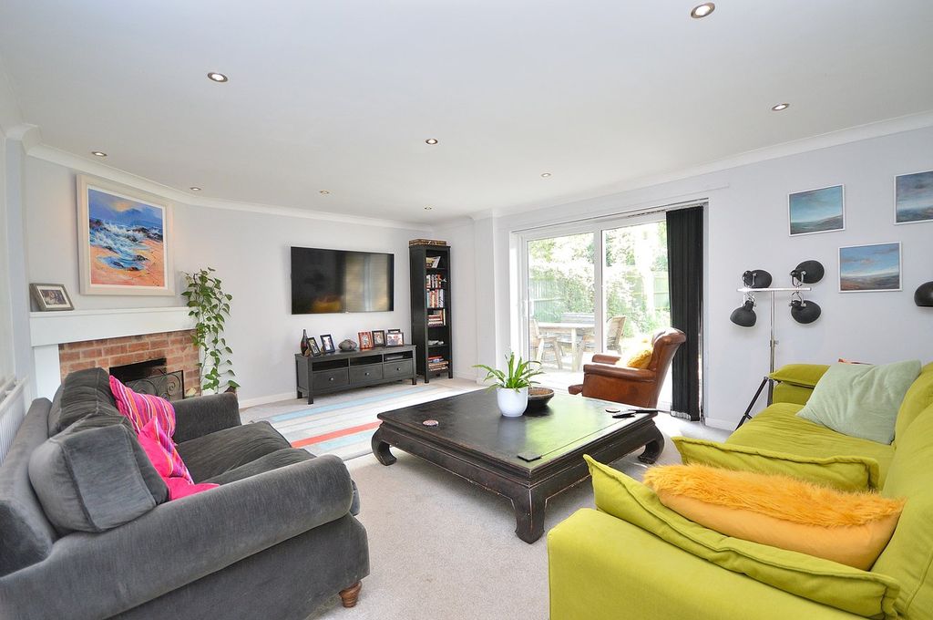 Property photo 3 of 17