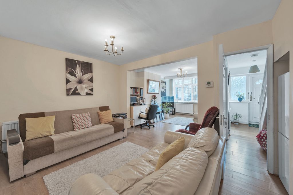 Property photo 1 of 17