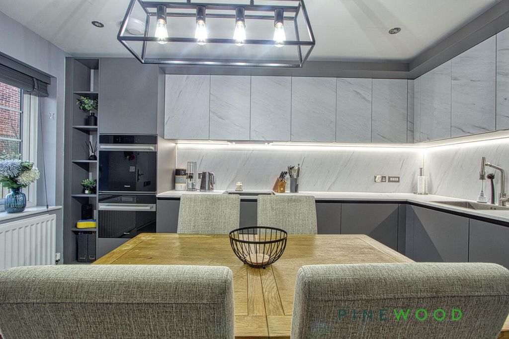 Property photo 3 of 24 Kitchen