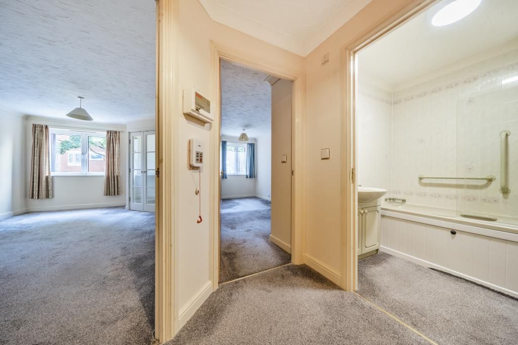 Property photo 3 of 10 Hallway