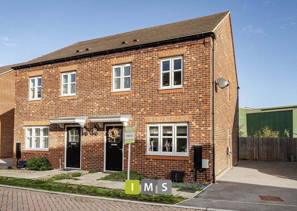 Property photo 1 of 21