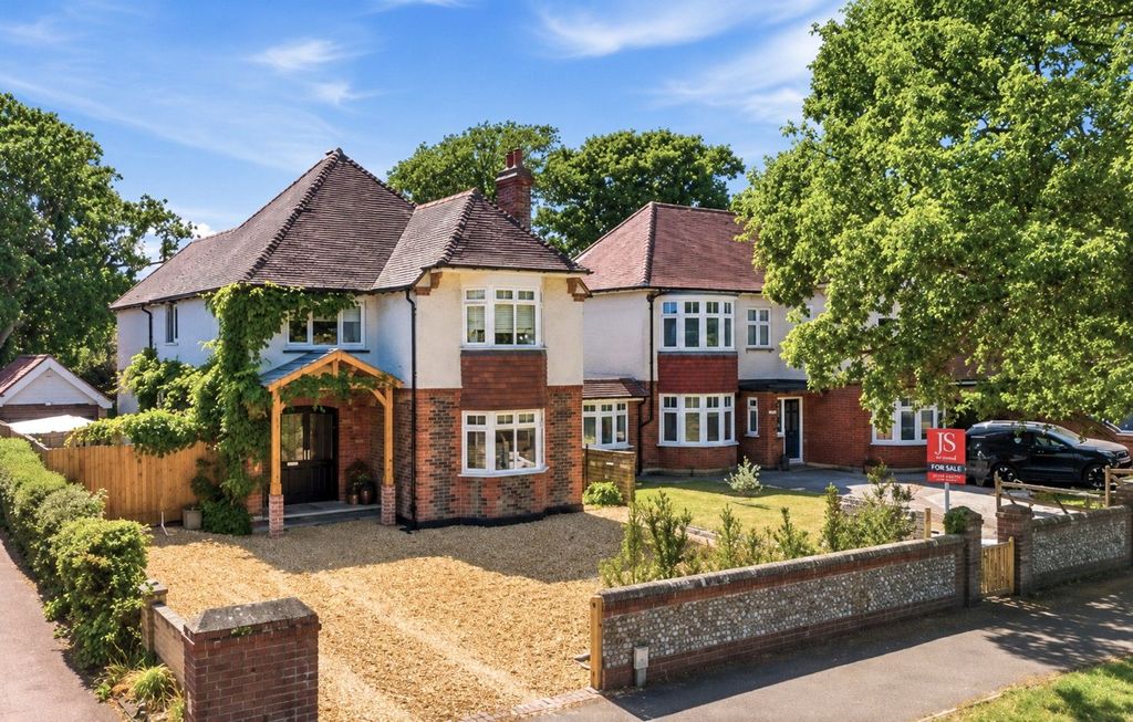 Property photo 1 of 31