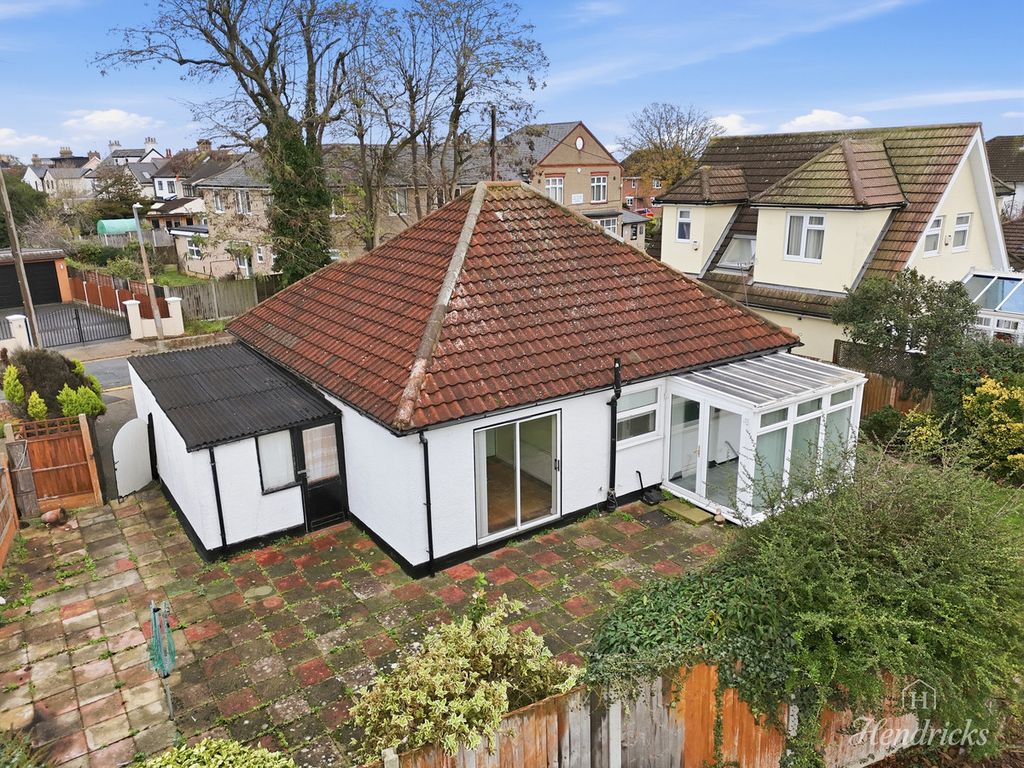 Property photo 3 of 19