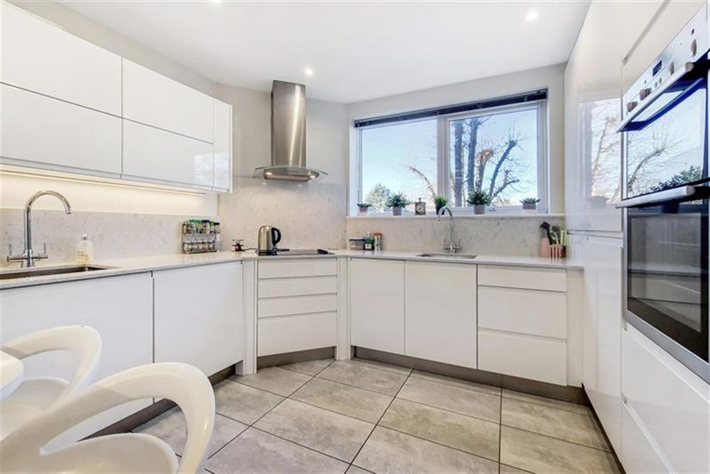 Property photo 1 of 13 (Main)