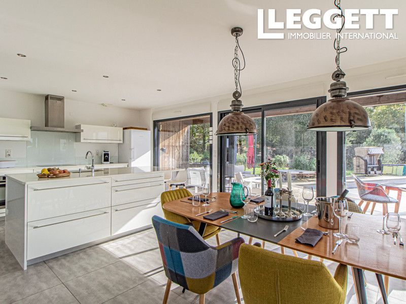 Property photo 3 of 10