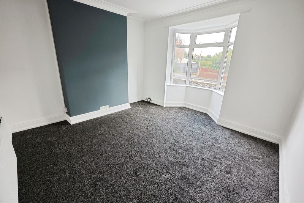 Property photo 2 of 10 Pbox-Img.Jpg