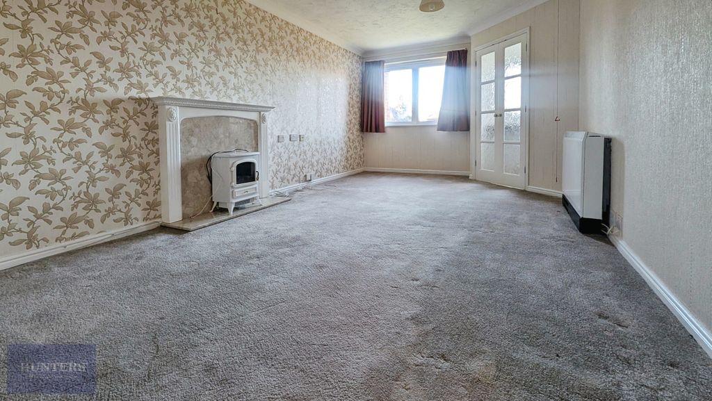 Property photo 2 of 10 Pbox-Img.Jpg