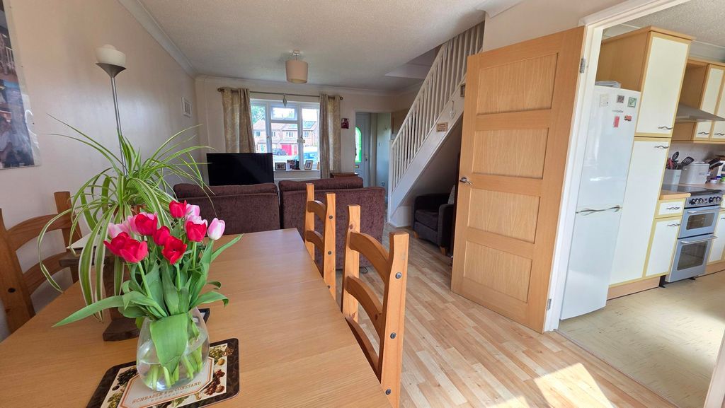 Property photo 2 of 13