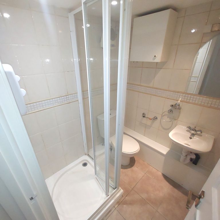 Property photo 2 of 3