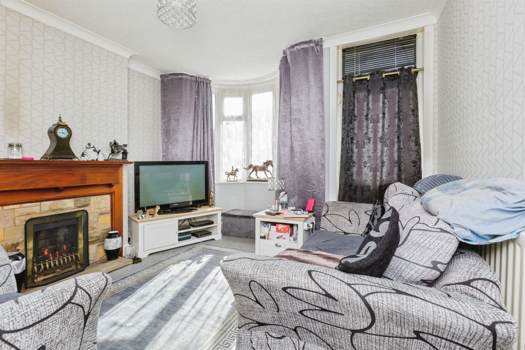 Property photo 3 of 17