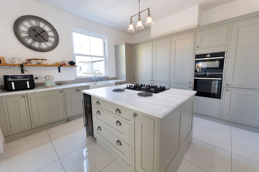 Additional image 7 of 4 bed detached house for saleFronks Road, Harwich CO12