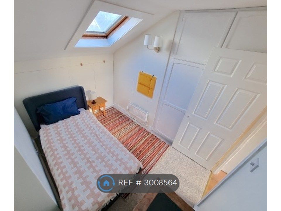 Property photo 3 of 4