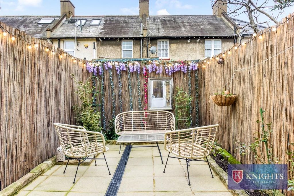 Property photo 3 of 19