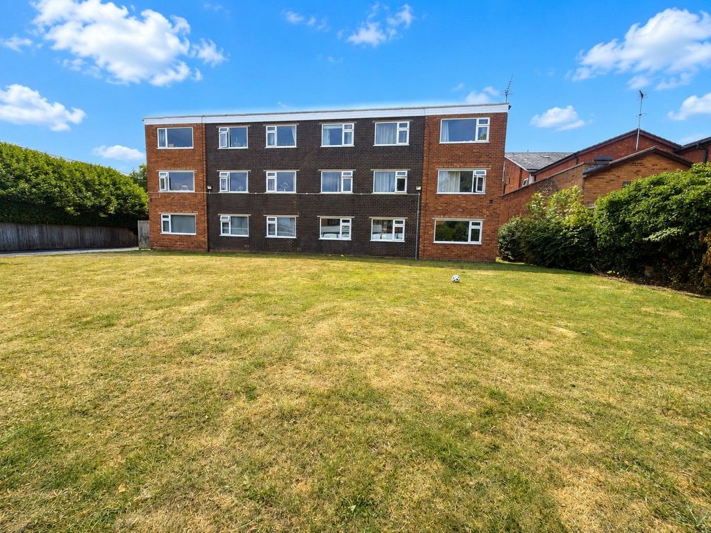 Property photo 1 of 12