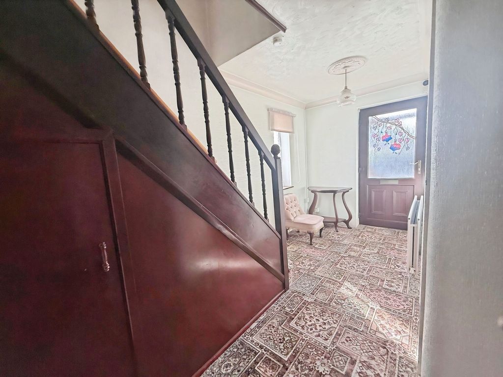 Property photo 3 of 17 Photo 12