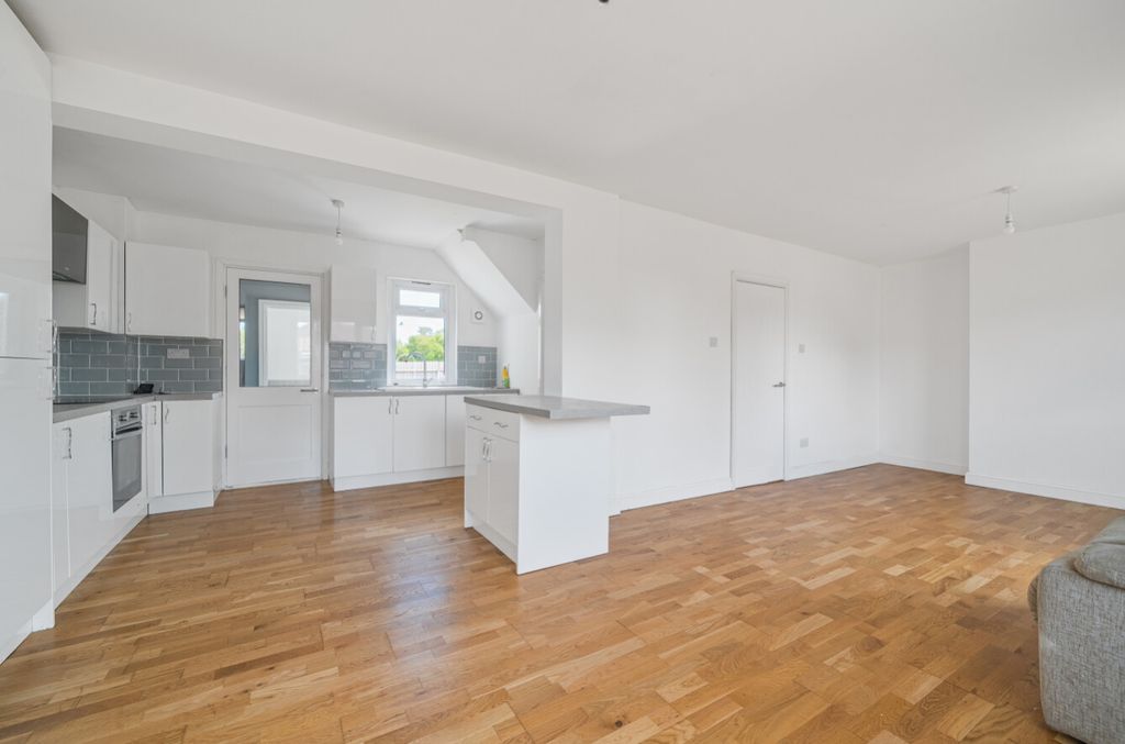 Property photo 3 of 21 1319771-8-6867d14497cc3