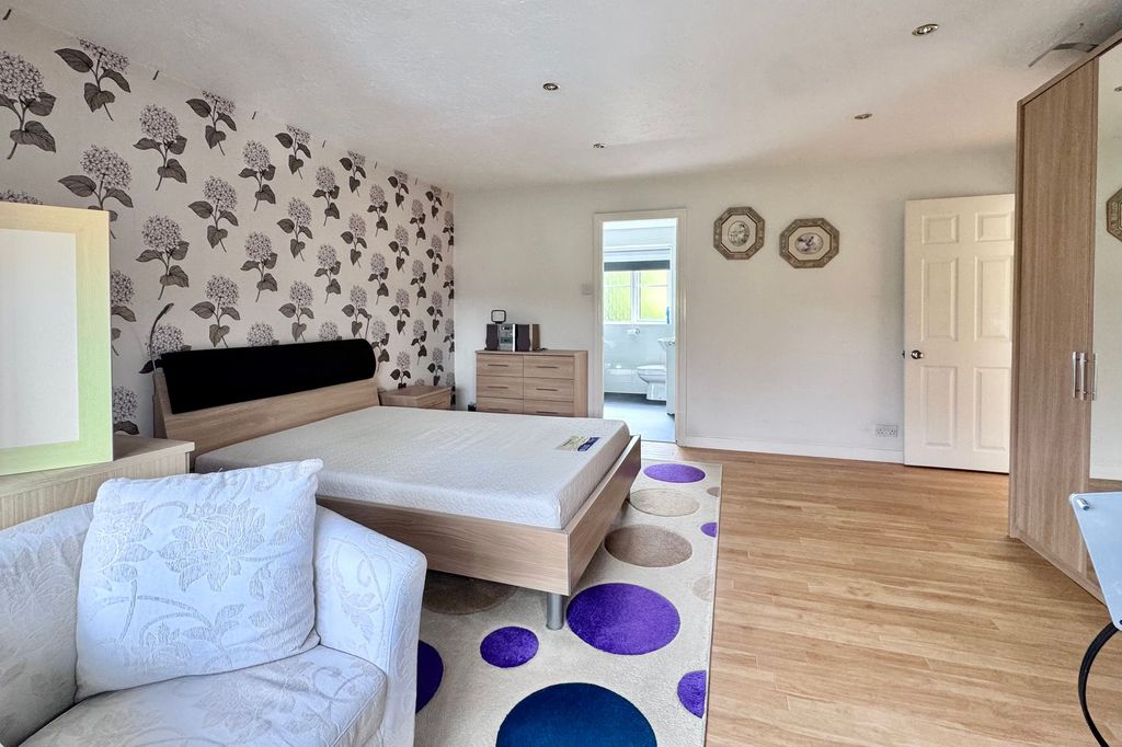 Additional image 19 of 4 bed detached house for saleHathersage Drive, Glossop SK13