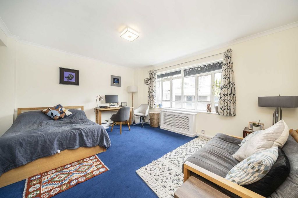 Property photo 2 of 4