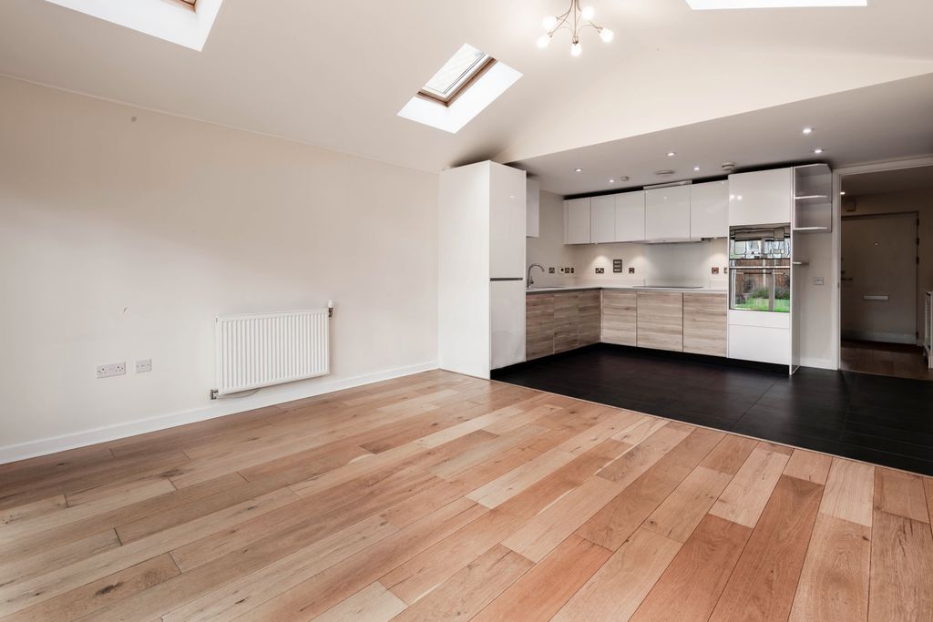 Property photo 3 of 25 4