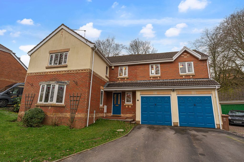 Property photo 1 of 47