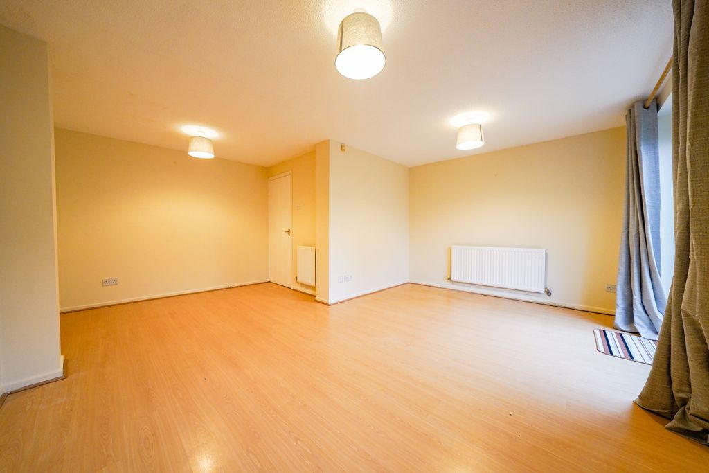 Property photo 3 of 18 Dsc04585